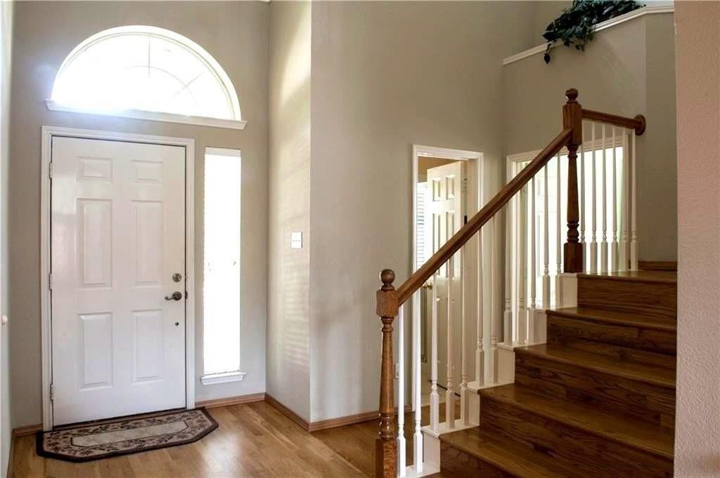 2027 Saint Anne Dr - Photo 3 of 20