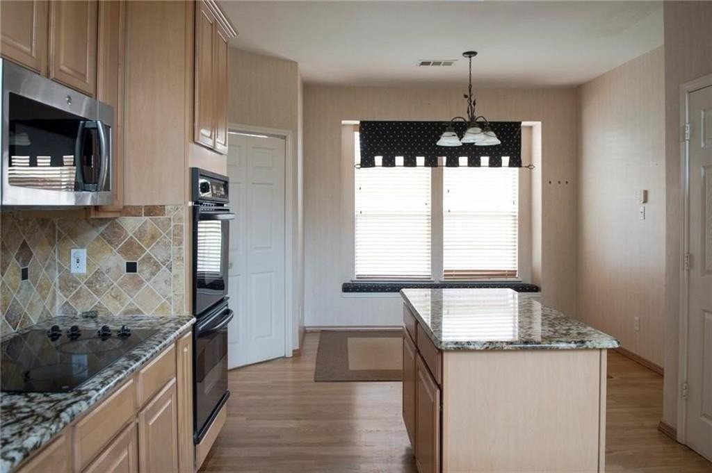 2027 Saint Anne Dr - Photo 6 of 20