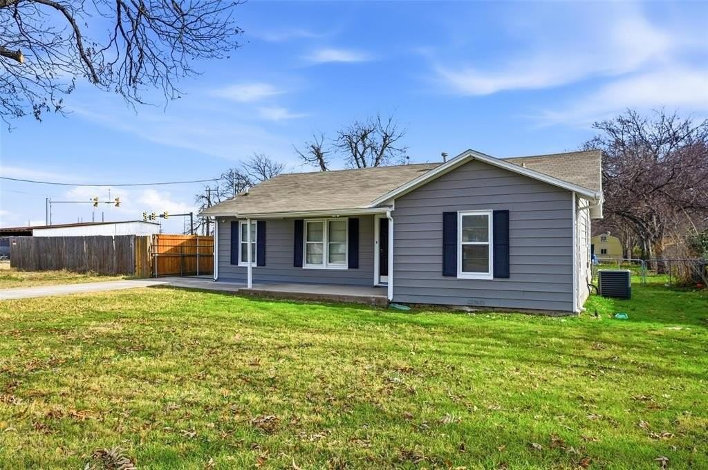 418 Russell St - Photo 3 of 40