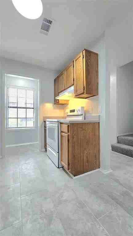 5801 Shadydell Dr - Photo 3 of 25