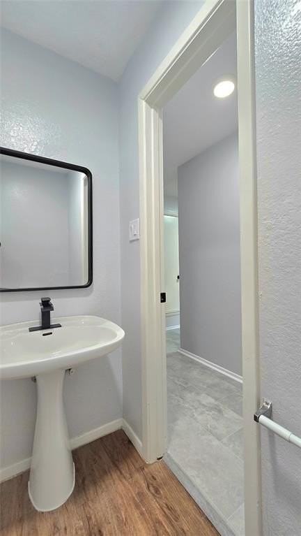 5801 Shadydell Dr - Photo 6 of 25