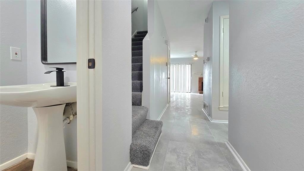 5801 Shadydell Dr - Photo 7 of 25