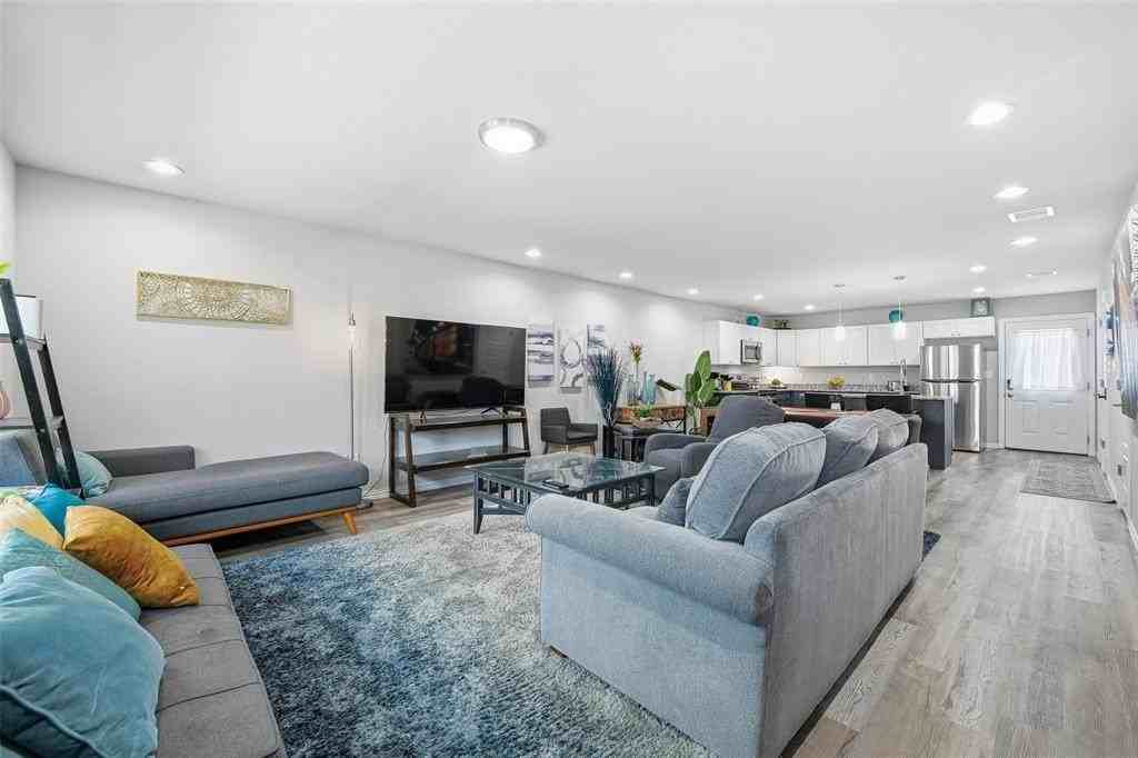 933 River Rd - Photo 5 of 20