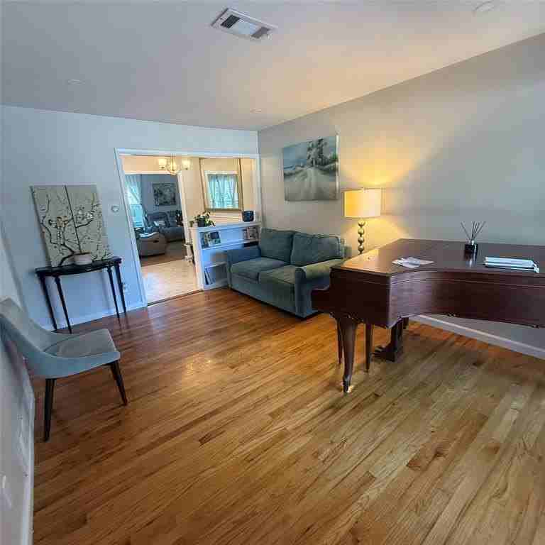 1808 Donna St - Photo 4 of 25