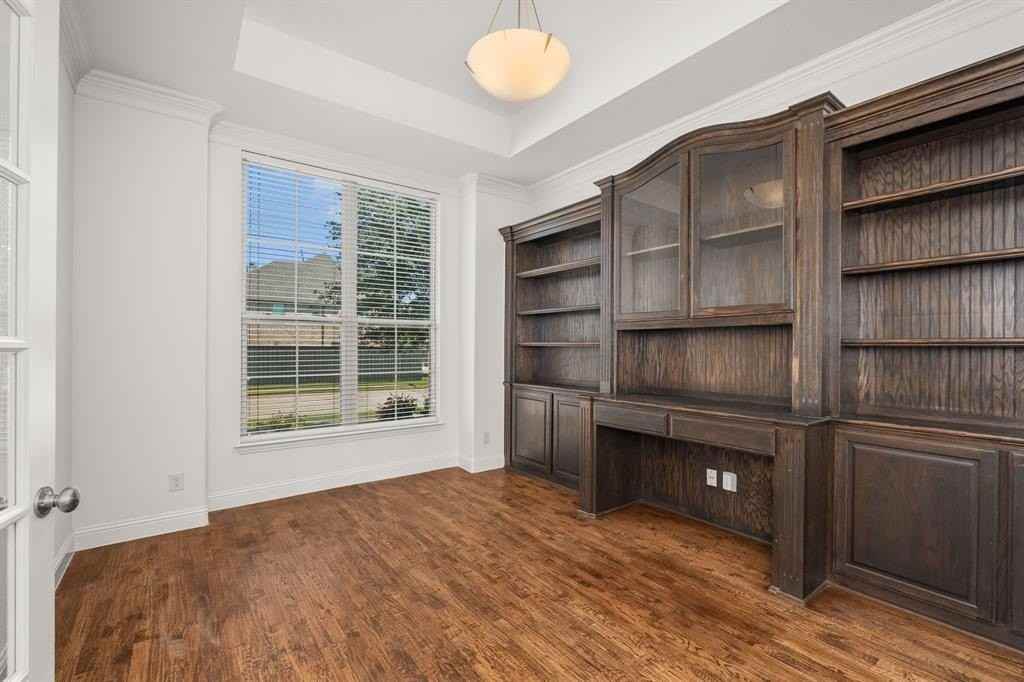 975 Pembrook Ln - Photo 6 of 25