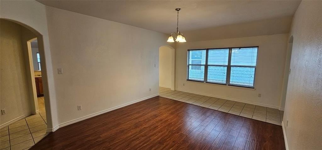 1050 Warbler - Photo 2 of 17