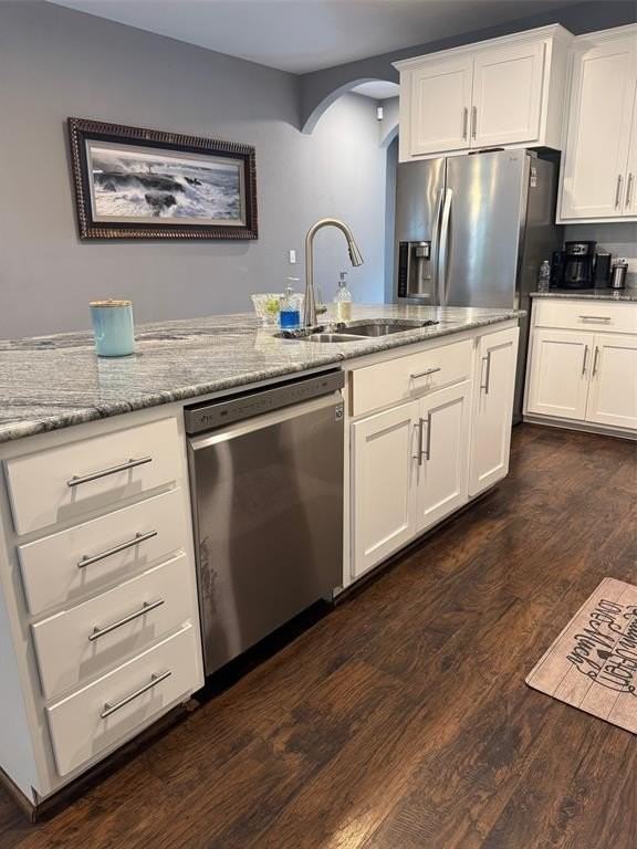 1014 Scenic Dr - Photo 7 of 32