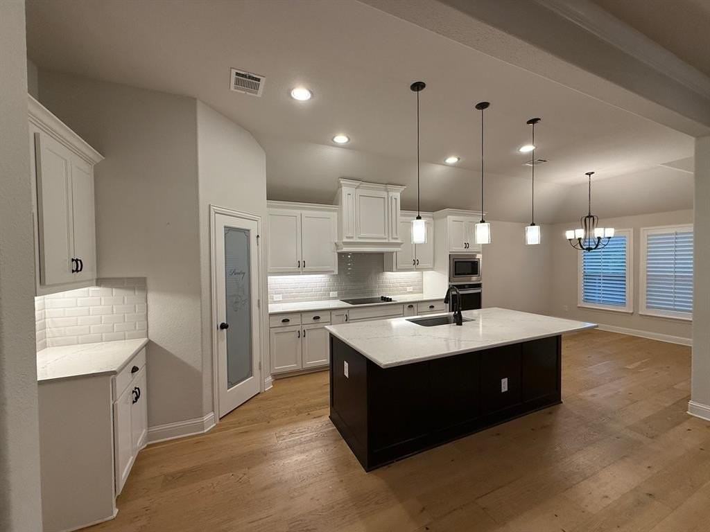 541 Molly Ln - Photo 5 of 19