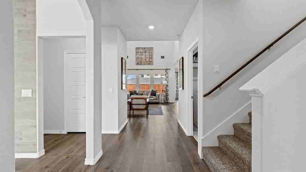 7216 Headingham Way - Photo 4 of 38