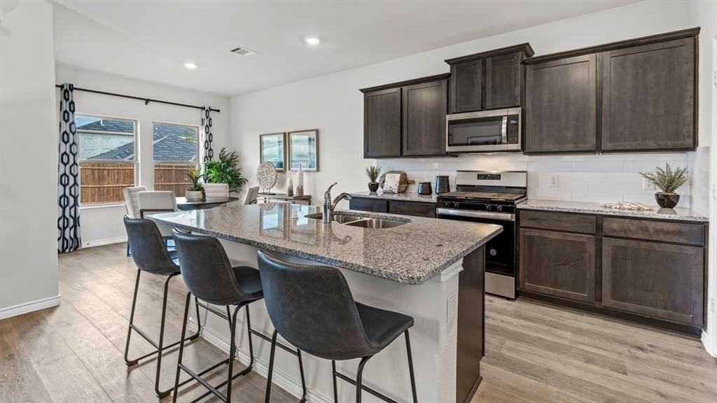 7216 Headingham Way - Photo 7 of 38