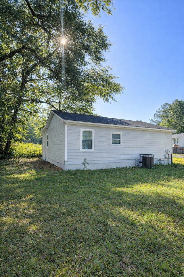 2621 Village Green Ln #1 - Photo 2 of 18