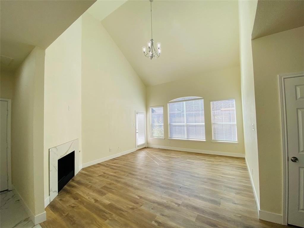 1622 Mineral Springs Dr - Photo 5 of 17