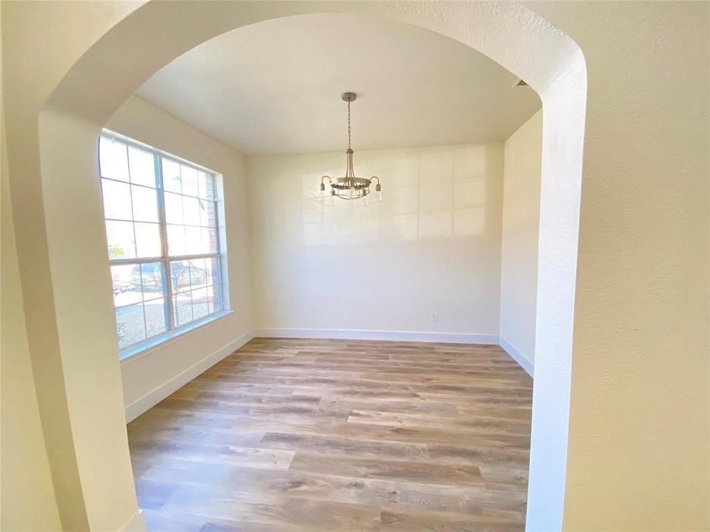 1622 Mineral Springs Dr - Photo 6 of 17