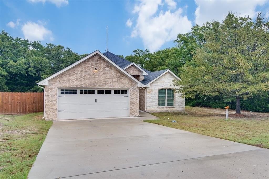 2734 Waters Edge - Photo 2 of 25