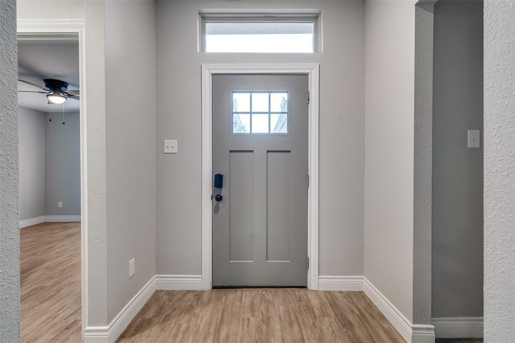 2734 Waters Edge - Photo 3 of 25