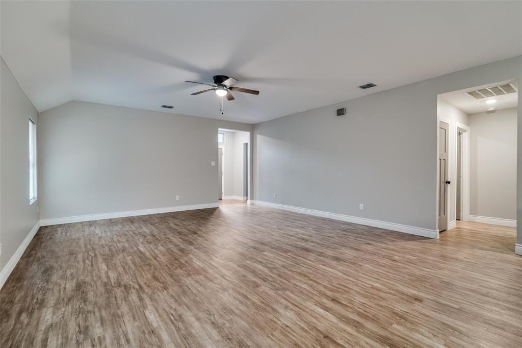 2734 Waters Edge - Photo 5 of 25