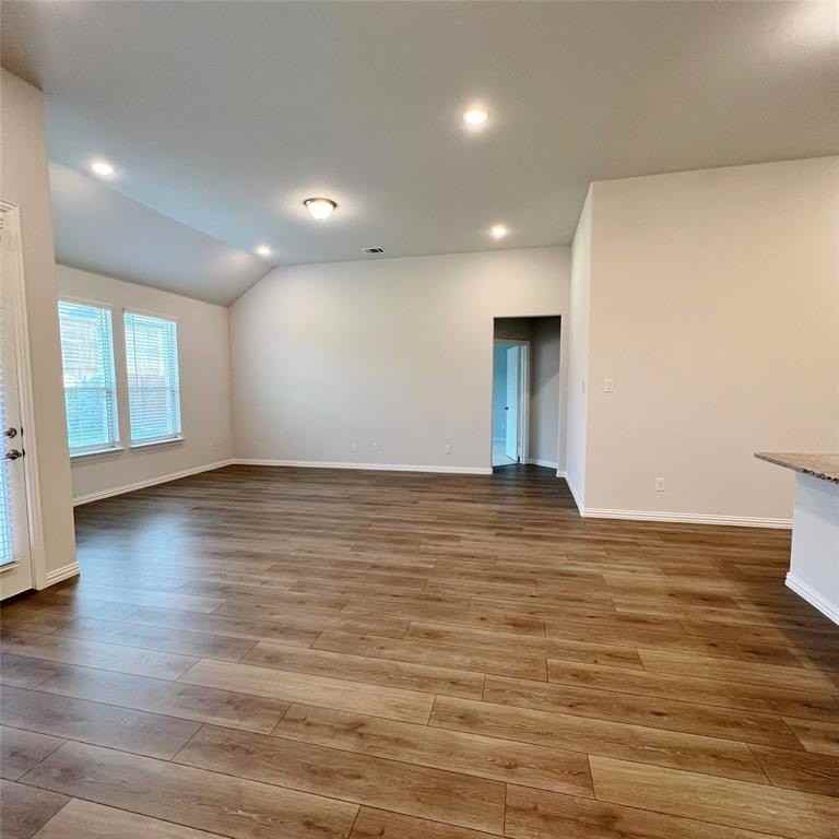 1310 Sundance Ln - Photo 5 of 31