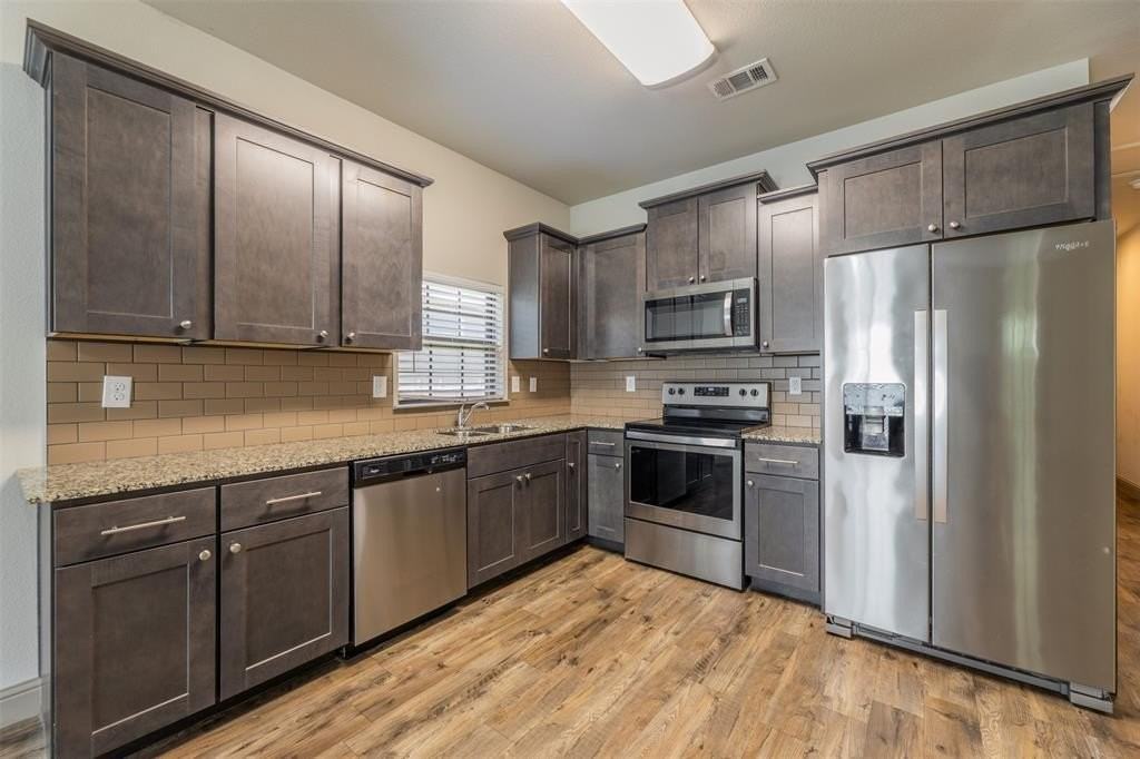 509 Eureka St #100 - Photo 3 of 22