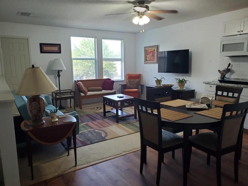 3410 Clydesdale Dr - Photo 3 of 9