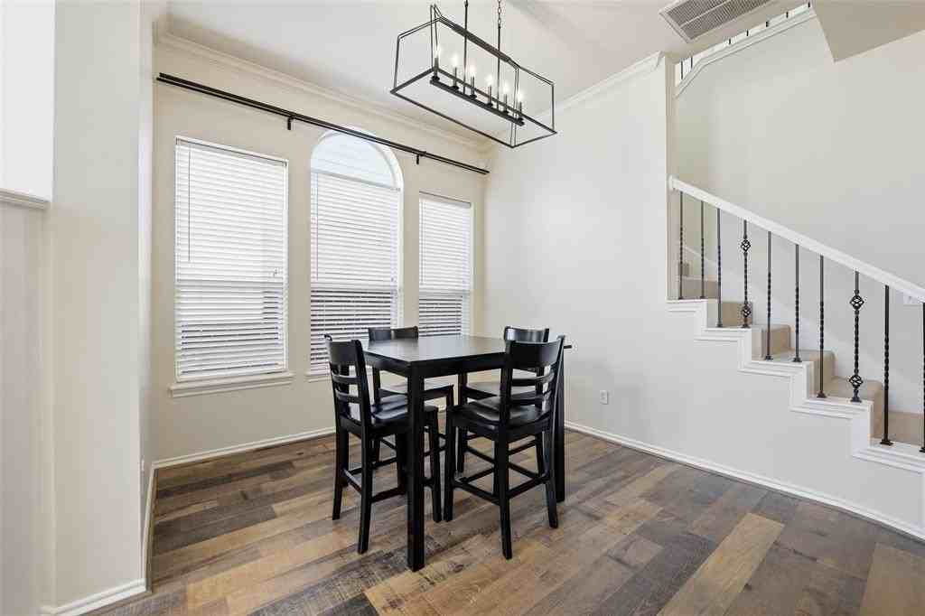 5955 Rosebud Dr - Photo 7 of 34