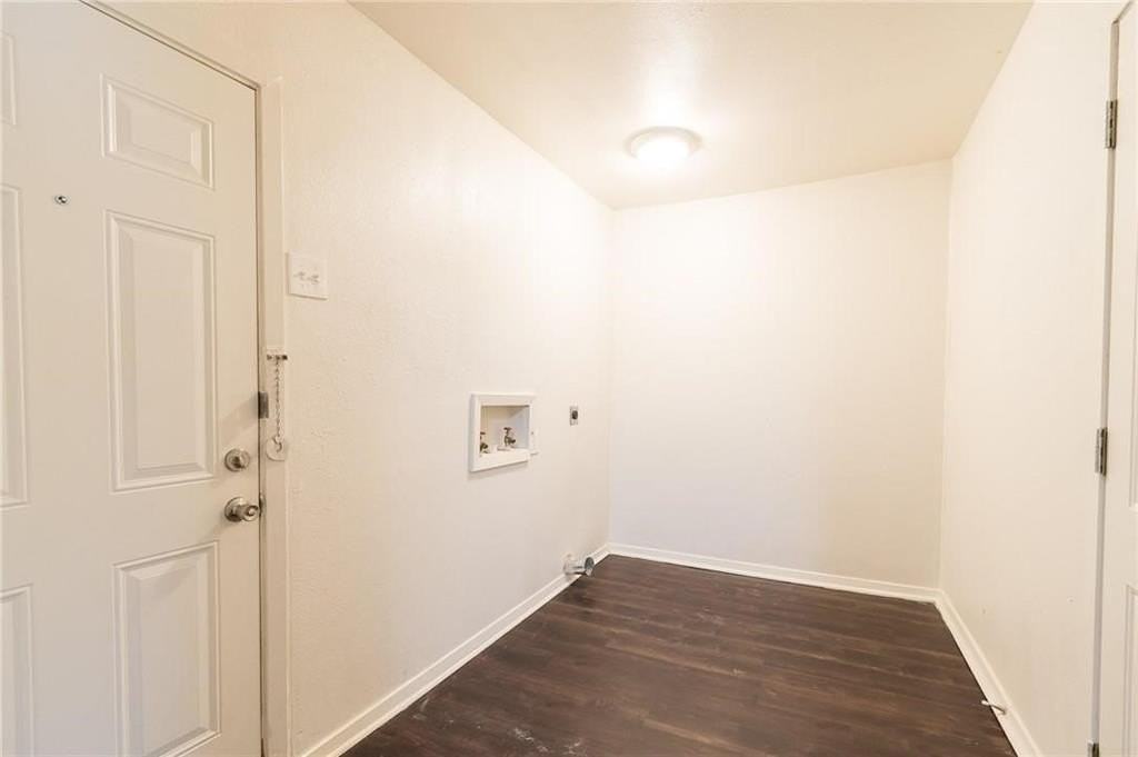 2045 Avis Cir - Photo 4 of 16