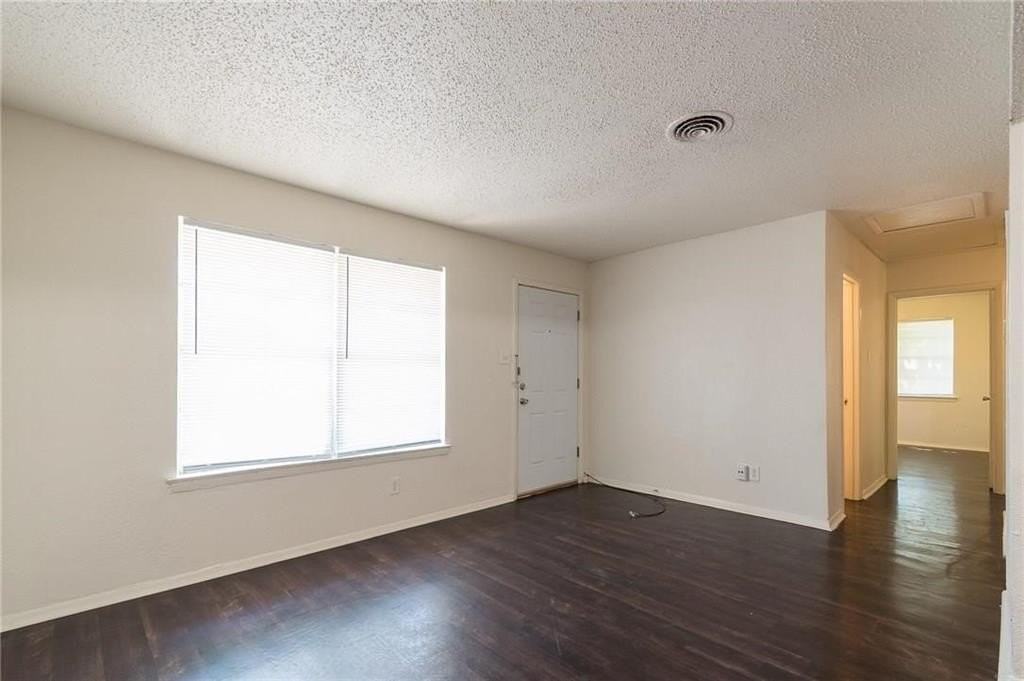 2045 Avis Cir - Photo 5 of 16