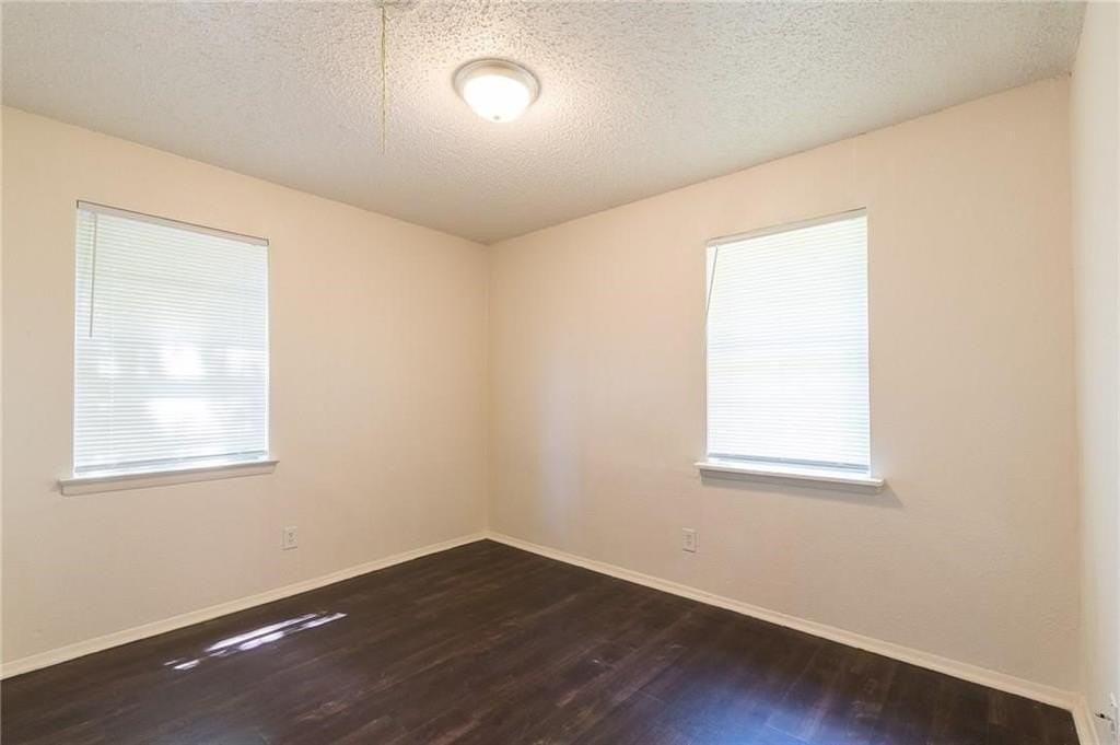 2045 Avis Cir - Photo 7 of 16