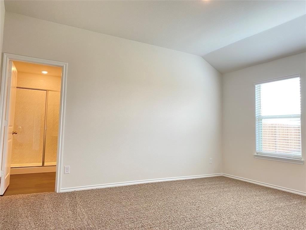 3126 Channing Dr - Photo 5 of 15