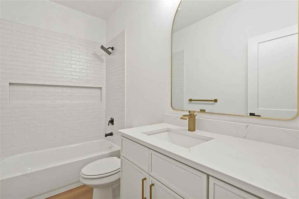 2521 Bethurum Ave - Photo 7 of 19