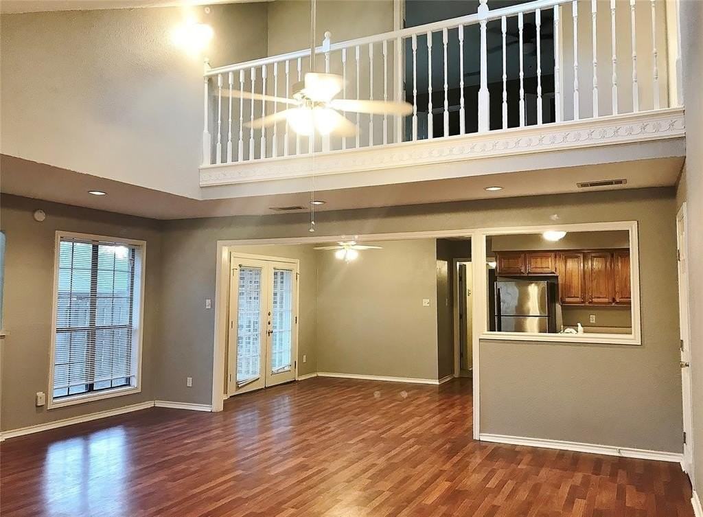 1129 Bent Oaks Dr - Photo 2 of 16