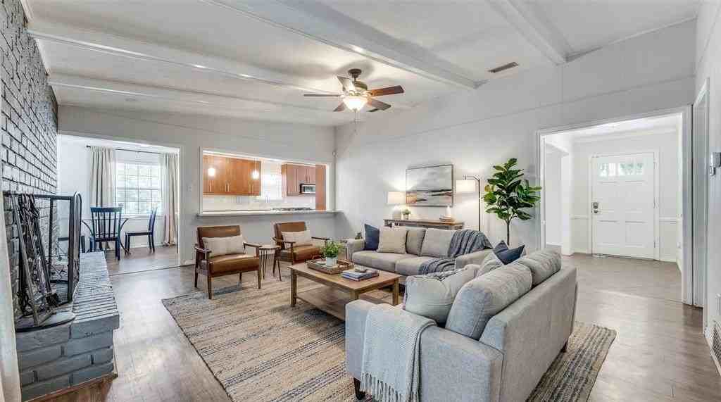 3227 Rolling Knoll Dr - Photo 4 of 20