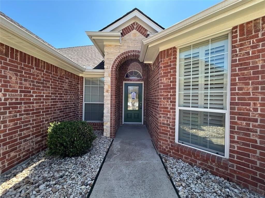 8445 Arroyo Ln - Photo 3 of 31