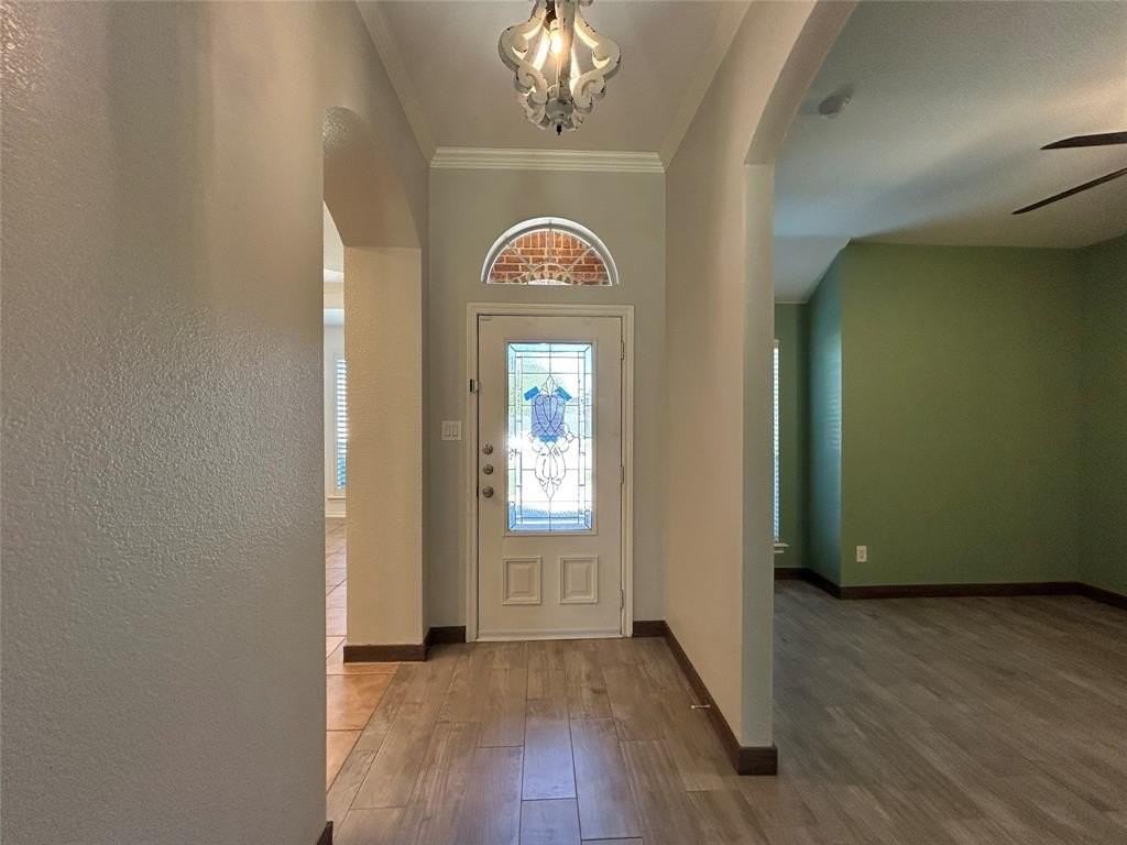 8445 Arroyo Ln - Photo 5 of 31