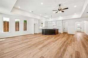 122 John St - Photo 4 of 12