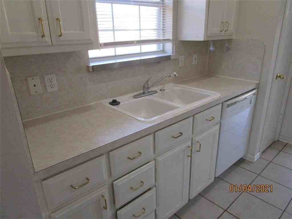 3112 Inglewood St - Photo 4 of 7