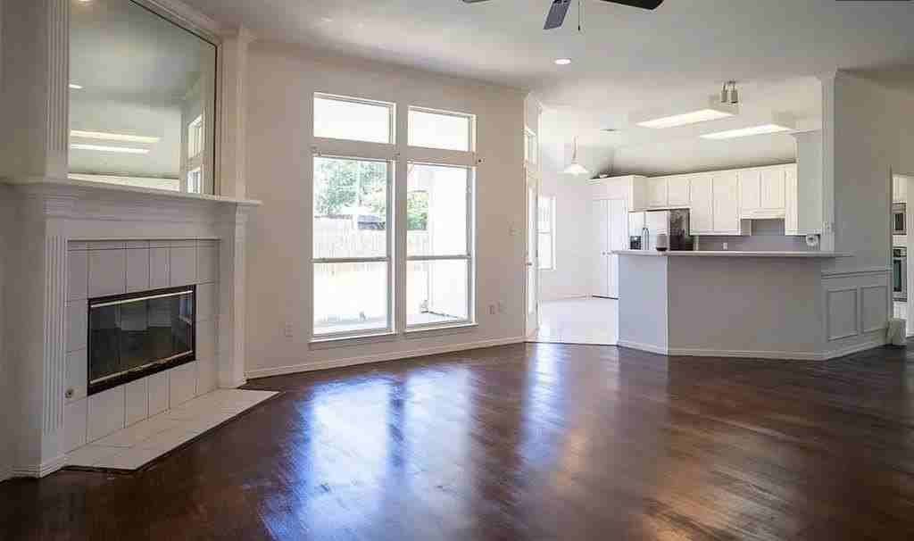 492 Shade Tree Cir - Photo 4 of 12