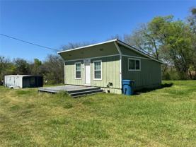 202 W Tarrant St - Photo 1 of 1