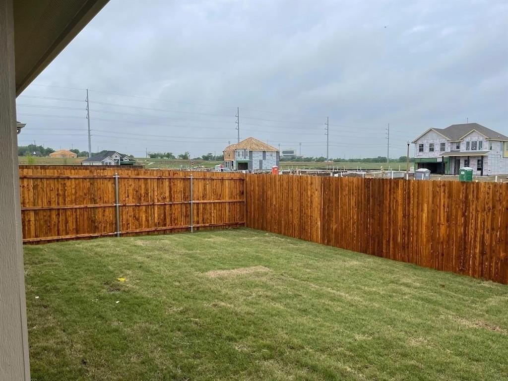 5405 Fairdale Dr - Photo 5 of 22