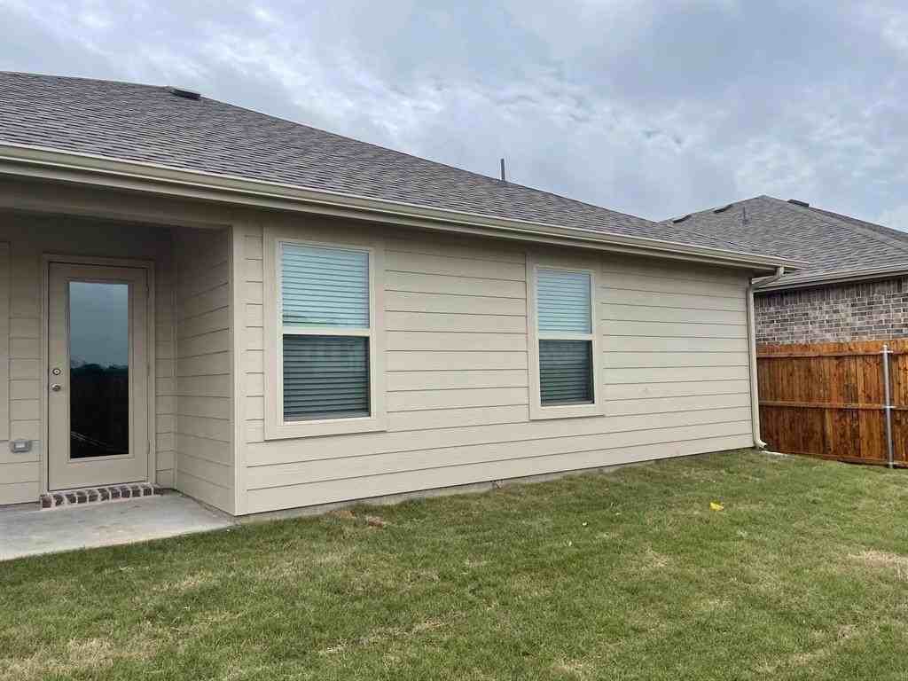 5405 Fairdale Dr - Photo 7 of 22
