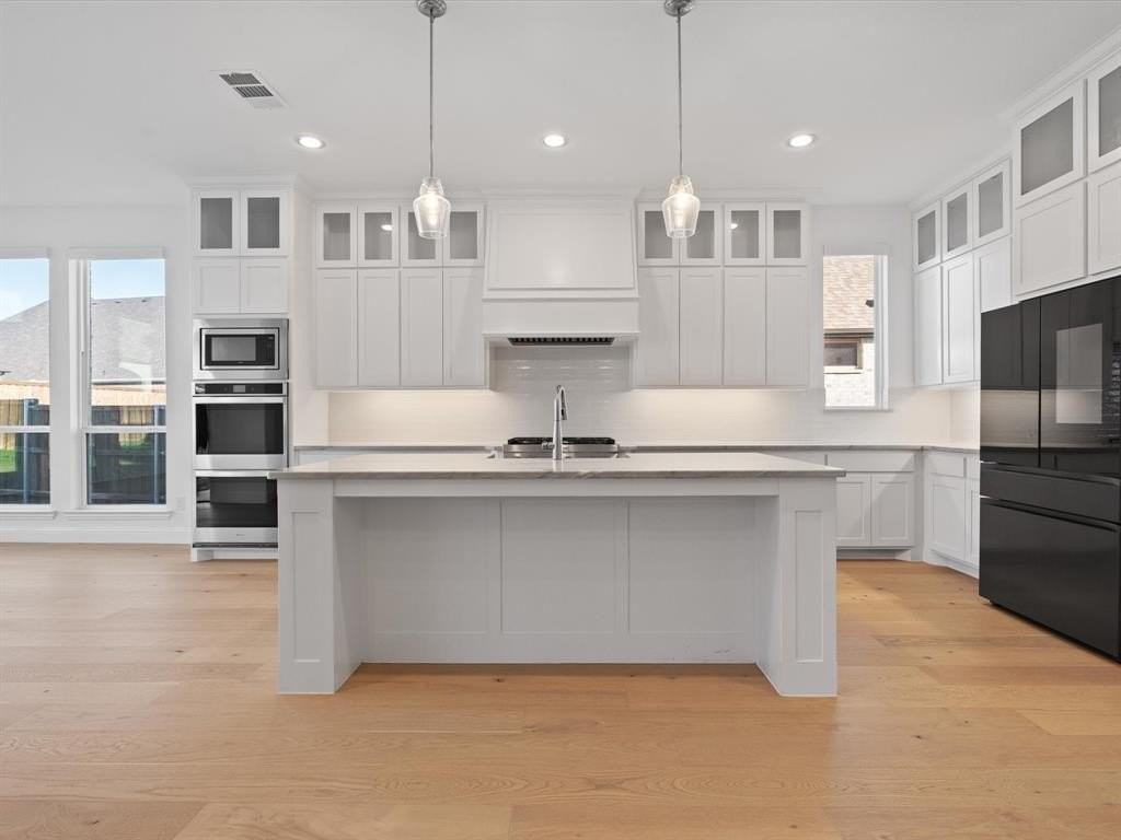 2370 Red Cedar Trl - Photo 2 of 34