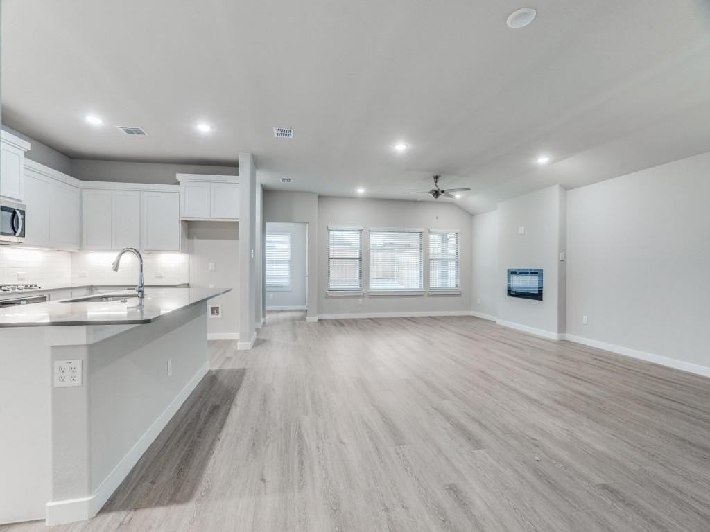 2008 Edgewater St - Photo 6 of 25