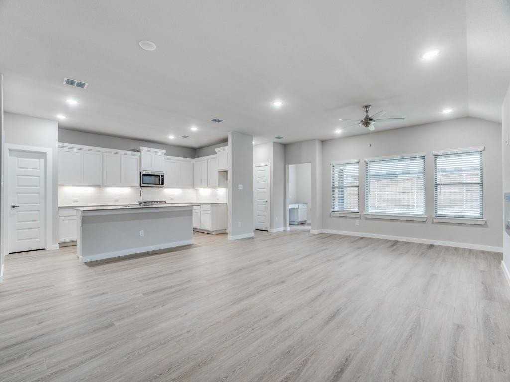 2008 Edgewater St - Photo 7 of 25