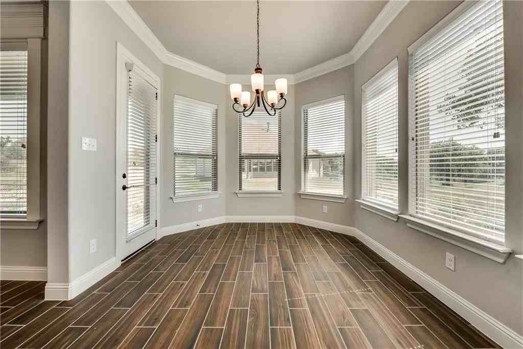 8240 Scharmel Ln - Photo 6 of 22