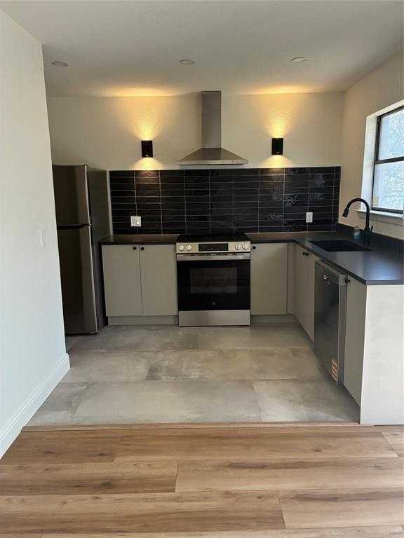 2101 Mistletoe Ave - Photo 5 of 11