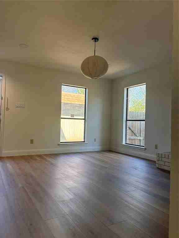 2101 Mistletoe Ave - Photo 7 of 11