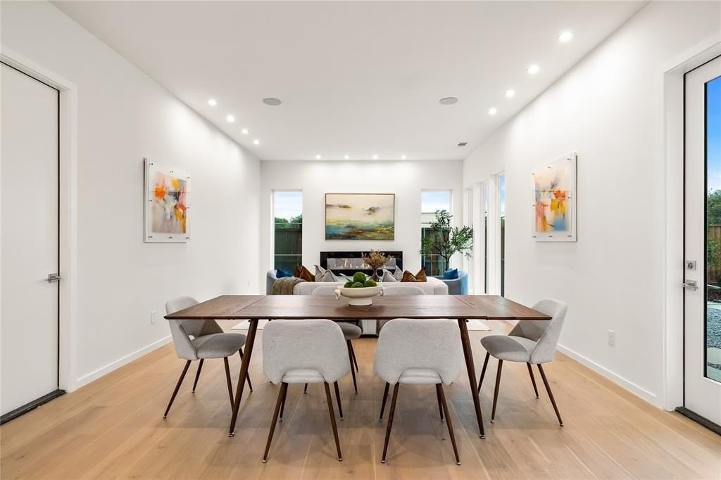 828 Mcbroom St - Photo 3 of 11