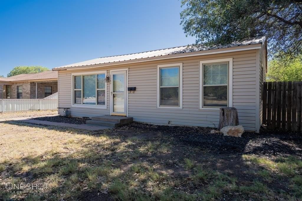 2349 Highland Ave - Photo 3 of 28