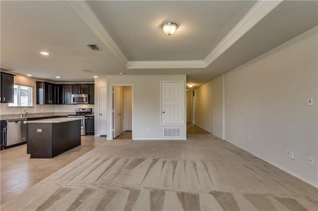 1104 Rivers Creek Ln - Photo 5 of 9