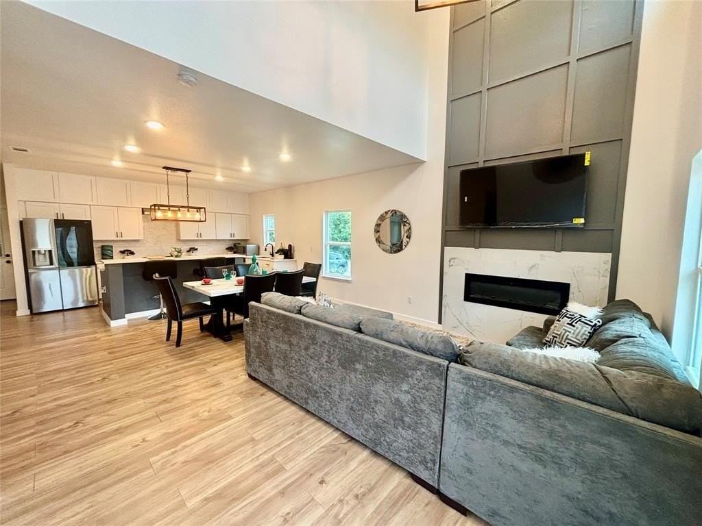 5114 Stoneridge Dr - Photo 2 of 28