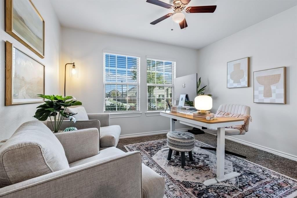 601 Rawhide Way - Photo 4 of 33